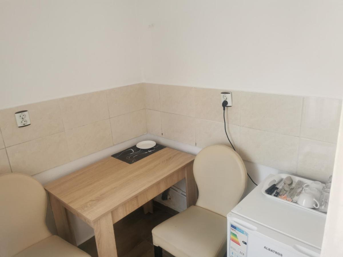 Casa Davison Appartement Târgu Jiu Buitenkant foto