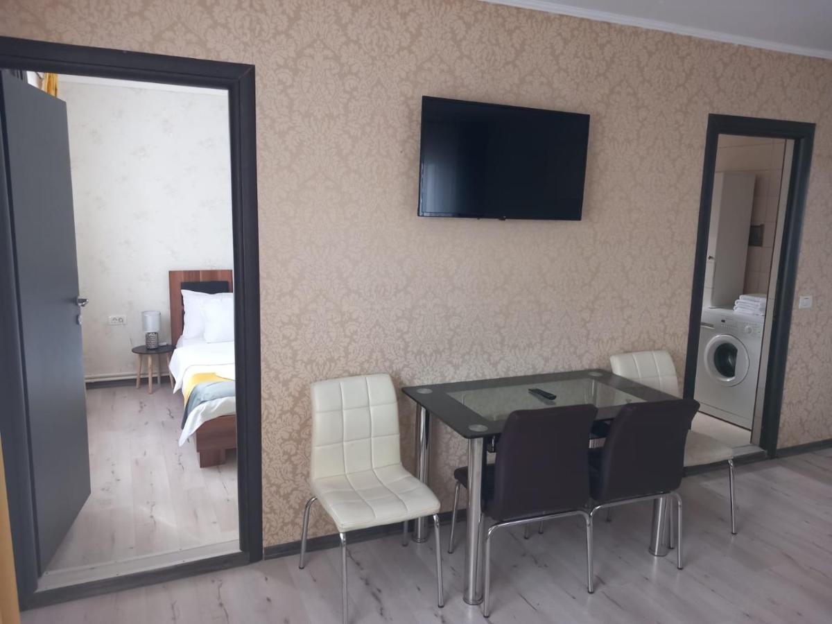 Casa Davison Appartement Târgu Jiu Buitenkant foto