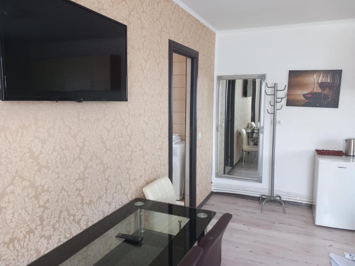Casa Davison Appartement Târgu Jiu Buitenkant foto