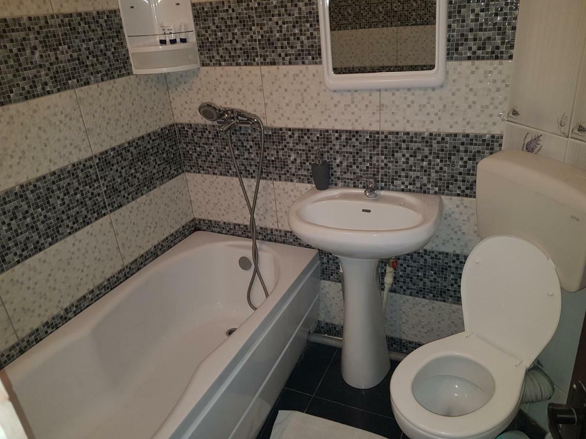 Casa Davison Appartement Târgu Jiu Buitenkant foto
