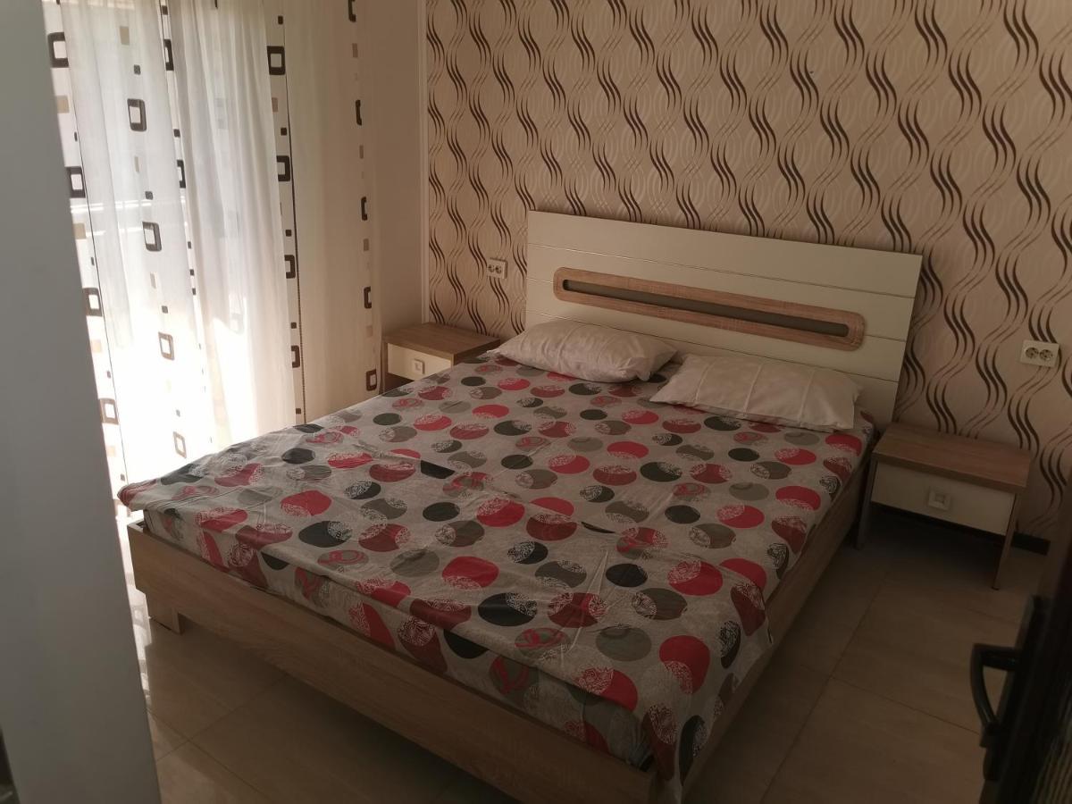 Casa Davison Appartement Târgu Jiu Buitenkant foto