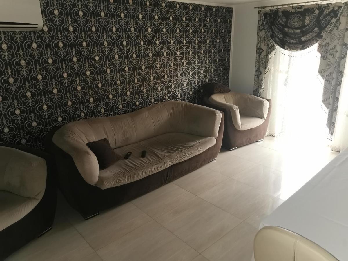 Casa Davison Appartement Târgu Jiu Buitenkant foto