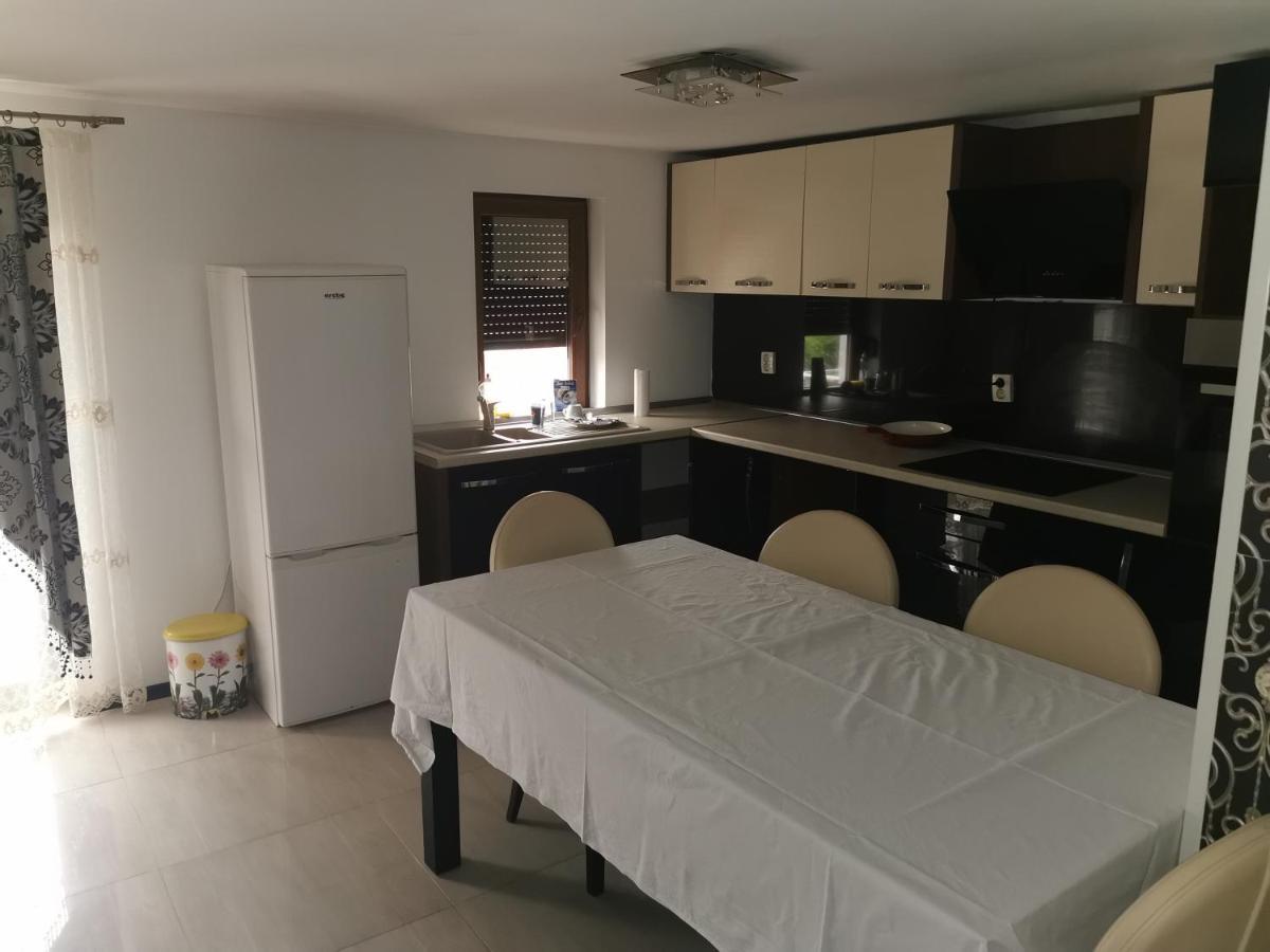 Casa Davison Appartement Târgu Jiu Buitenkant foto